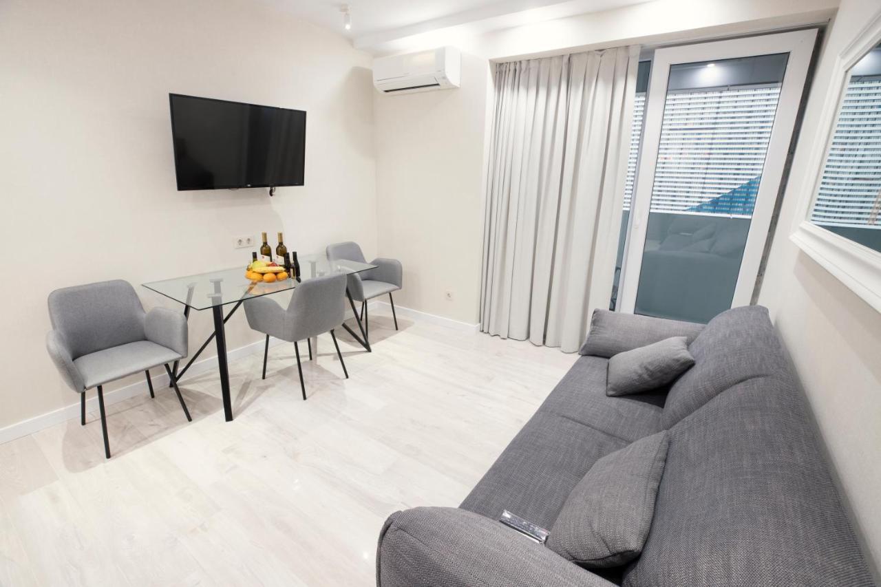Gq Apartments On First Line Batoumi Extérieur photo