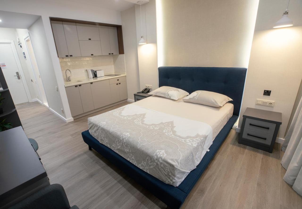 Gq Apartments On First Line Batoumi Extérieur photo