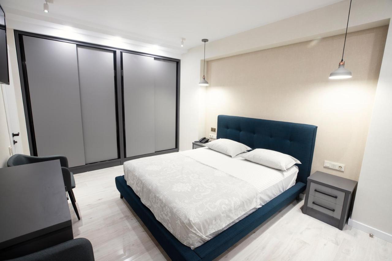 Gq Apartments On First Line Batoumi Extérieur photo