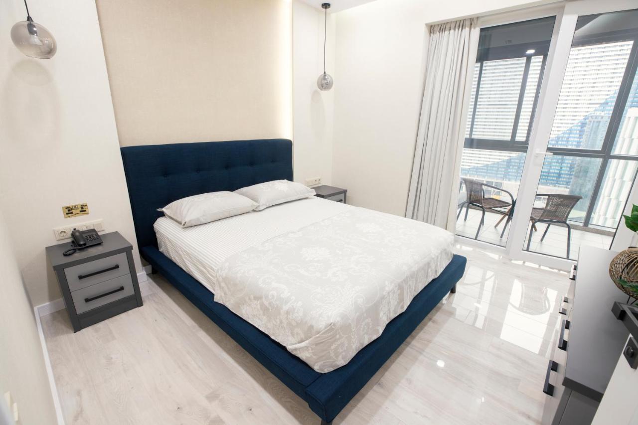 Gq Apartments On First Line Batoumi Extérieur photo