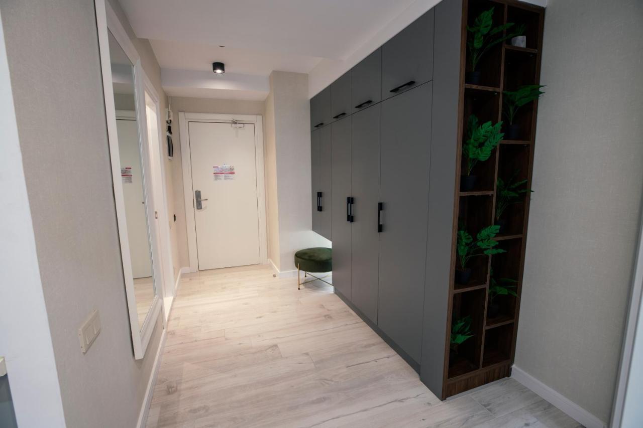 Gq Apartments On First Line Batoumi Extérieur photo